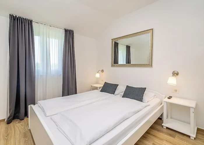 Villa Haya With Heated Pool