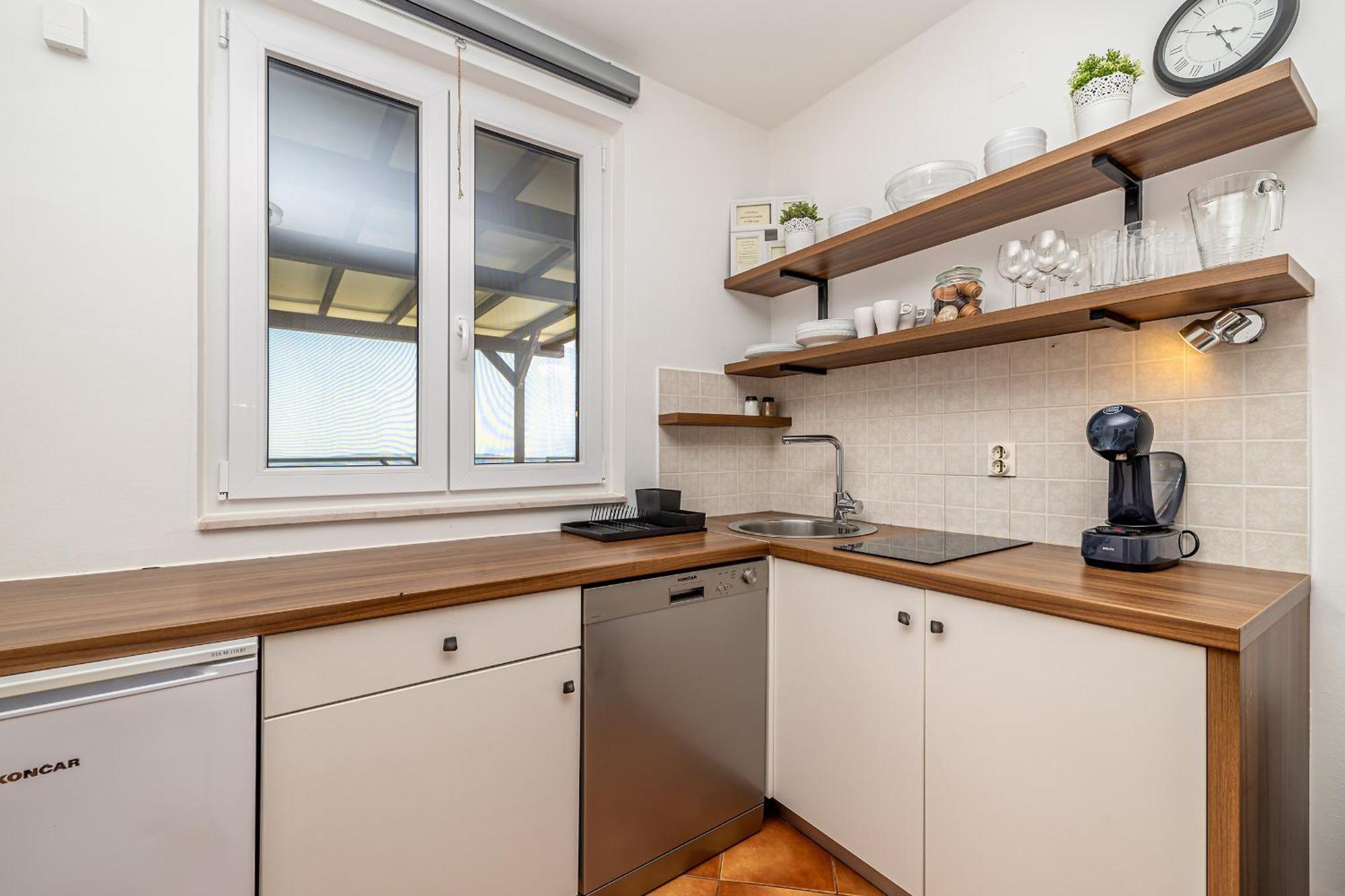 Apartment Haya With Heated Pool Linardici