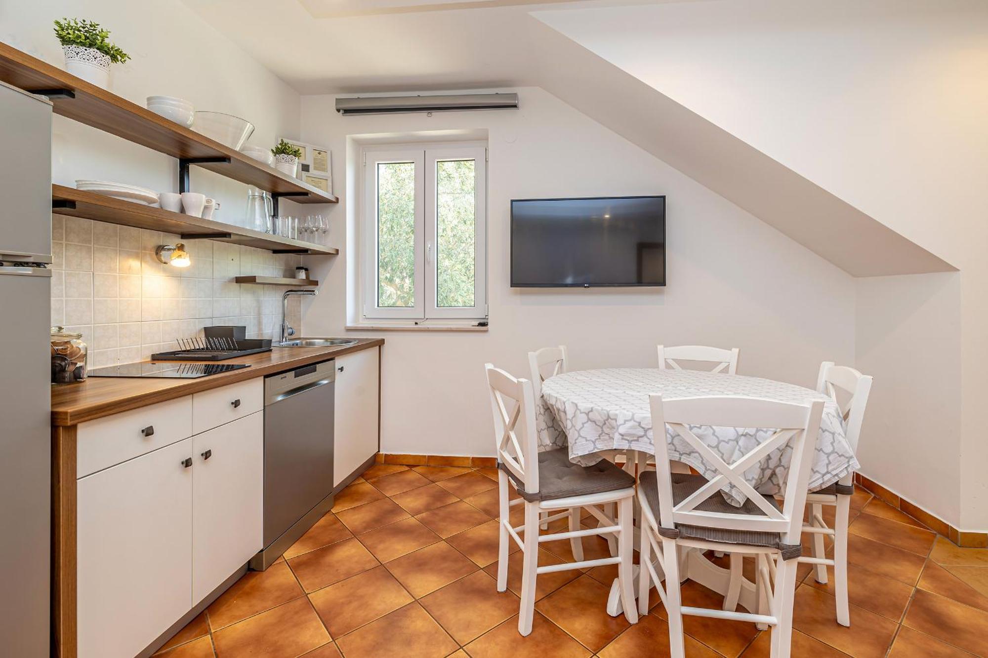 Apartment Haya With Heated Pool