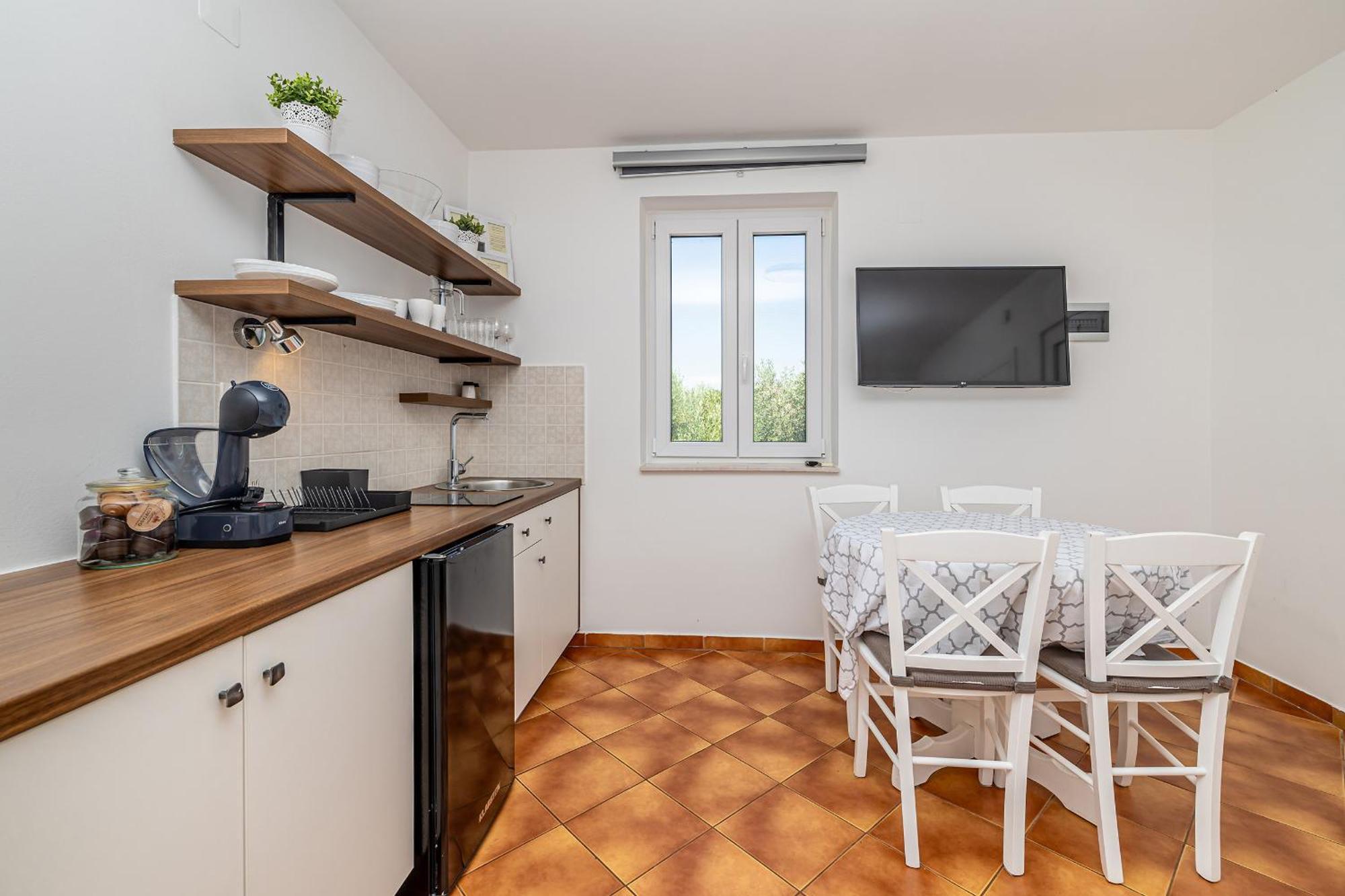 Apartament Haya With Heated Pool