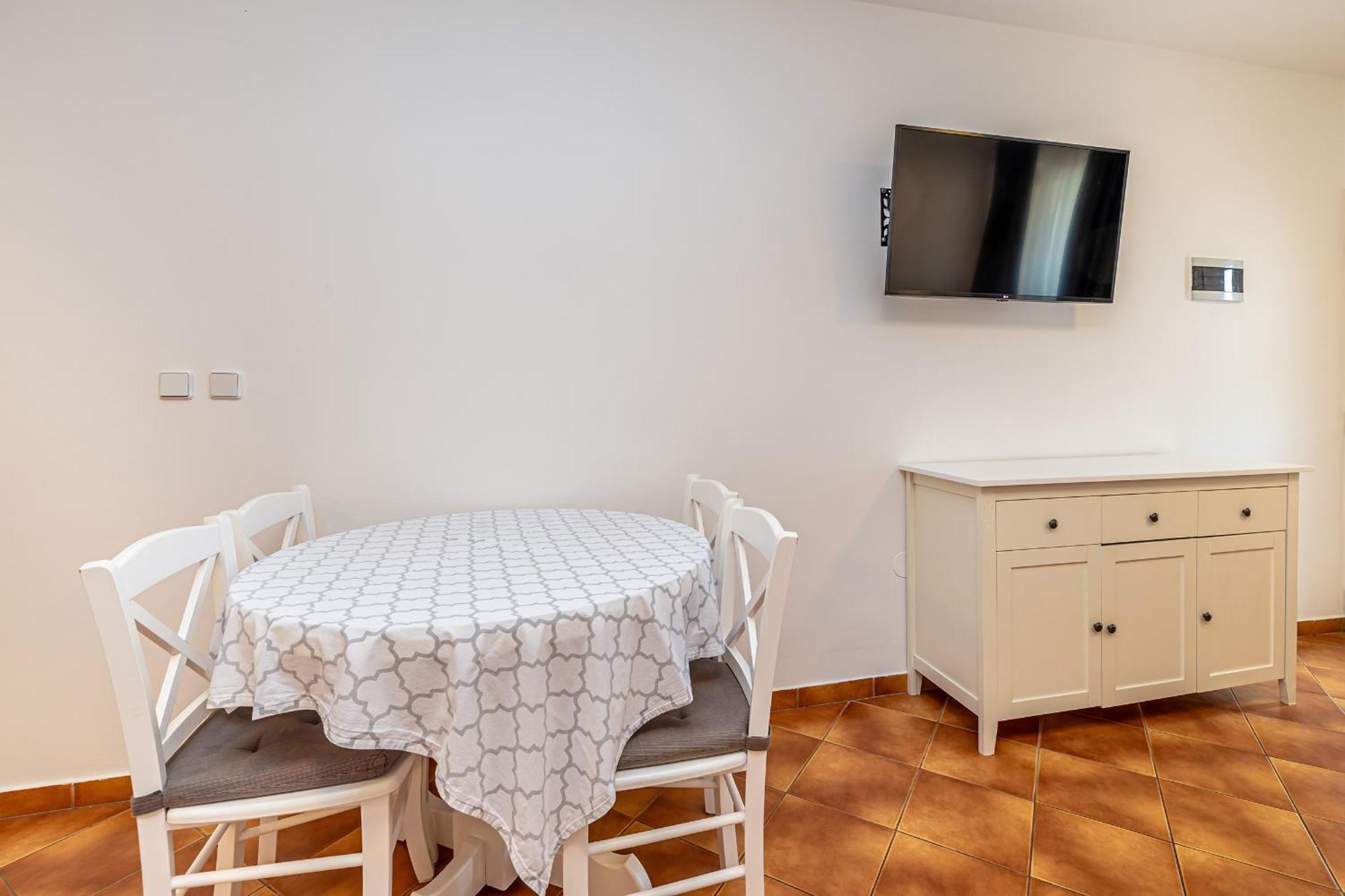 Apartment Haya With Heated Pool *