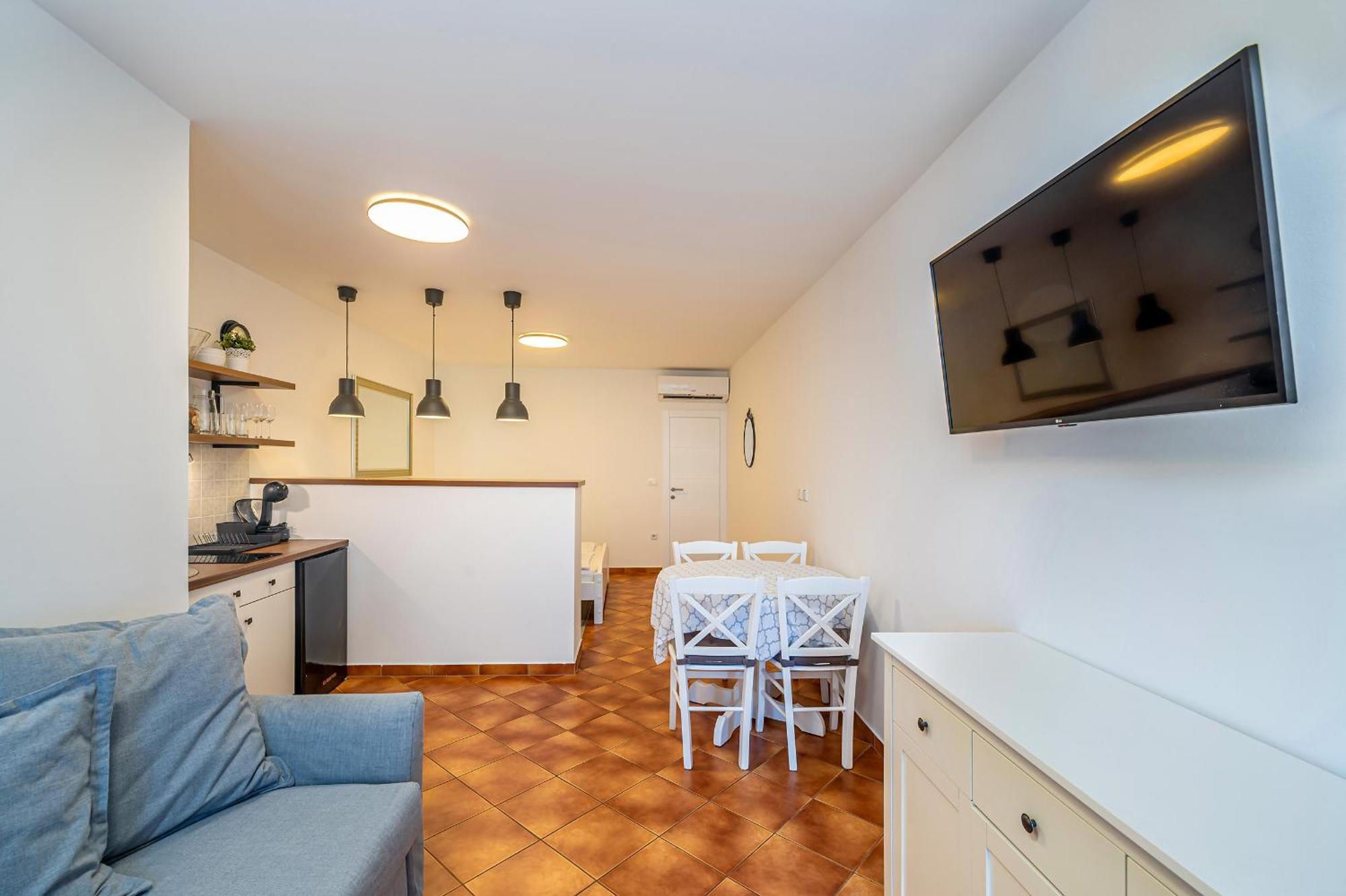 Apartment Haya With Heated Pool *