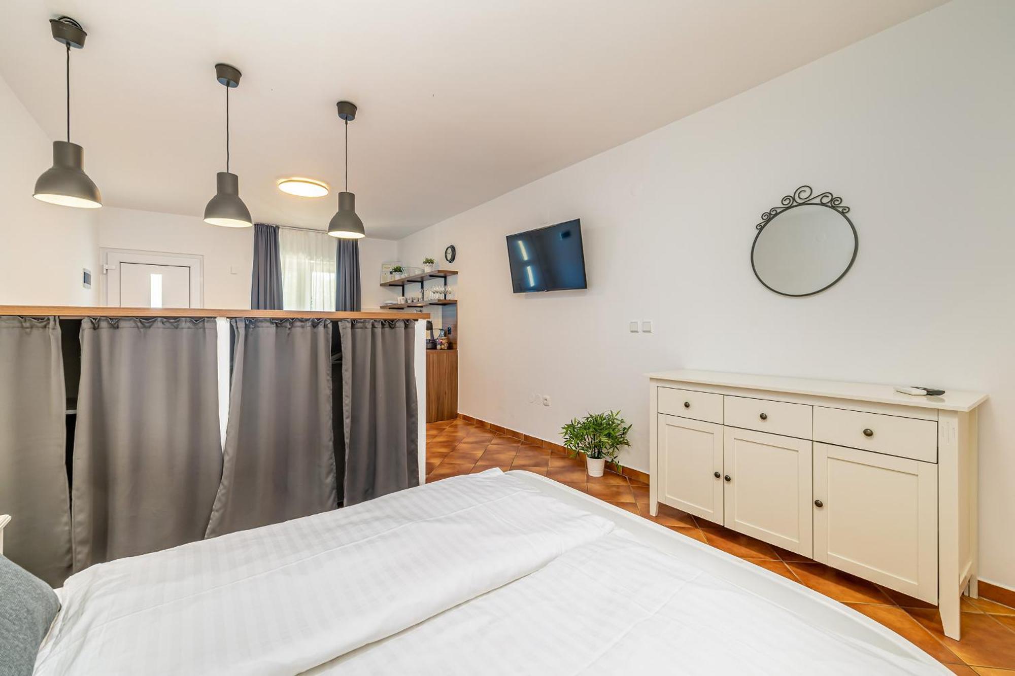 Apartment Haya With Heated Pool
