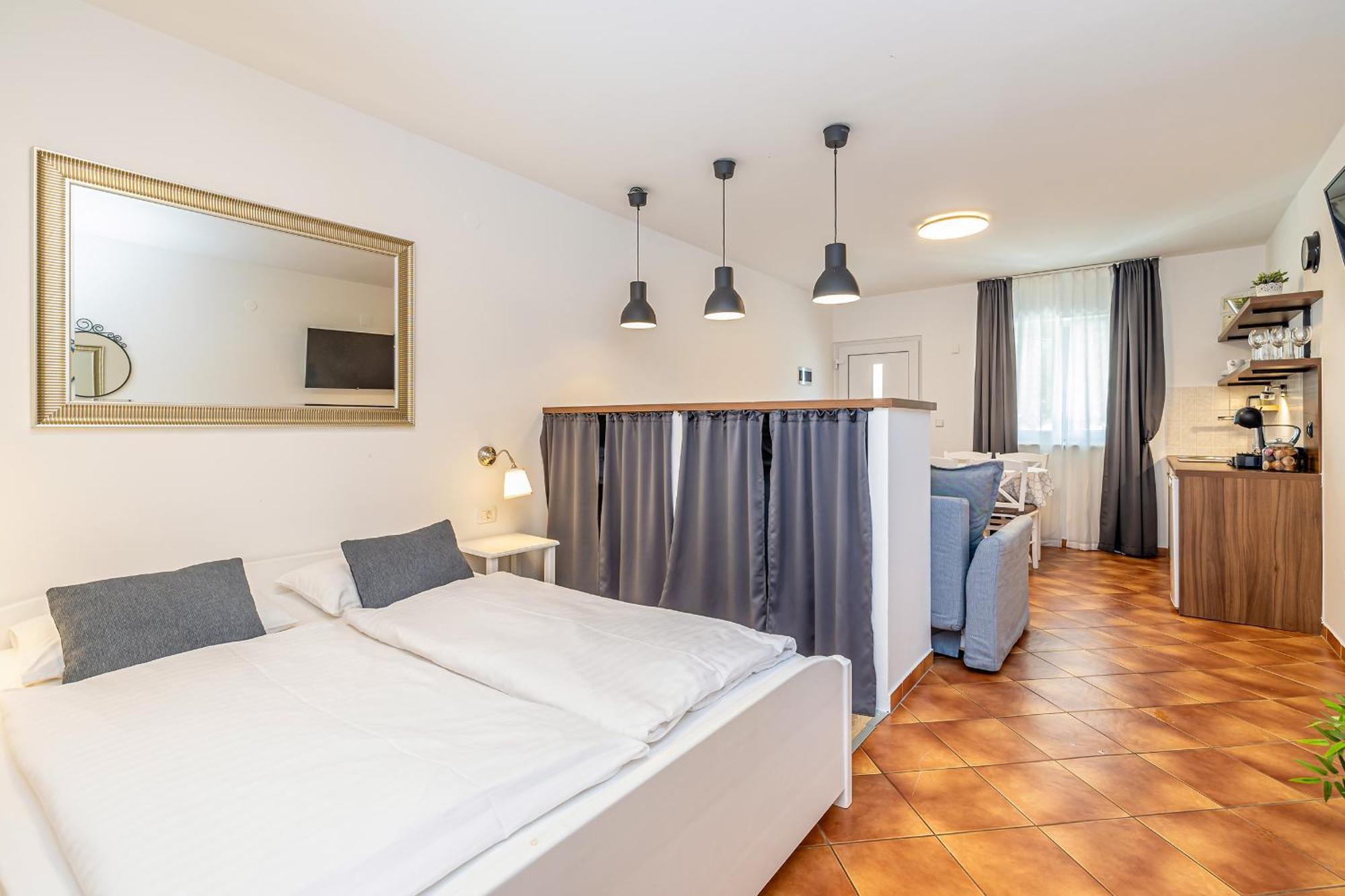 Apartament Haya With Heated Pool Linardići
