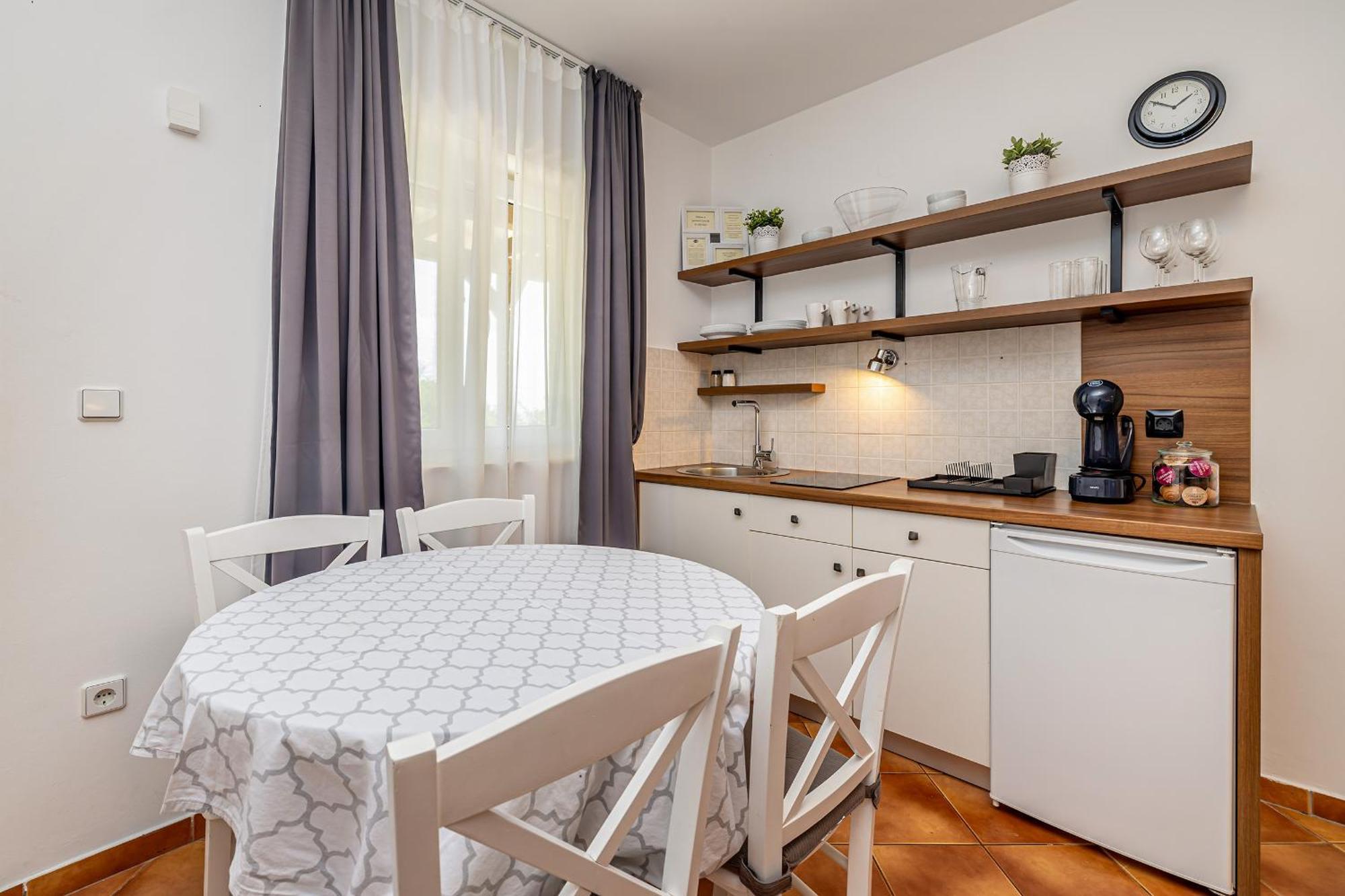 Apartment Haya With Heated Pool