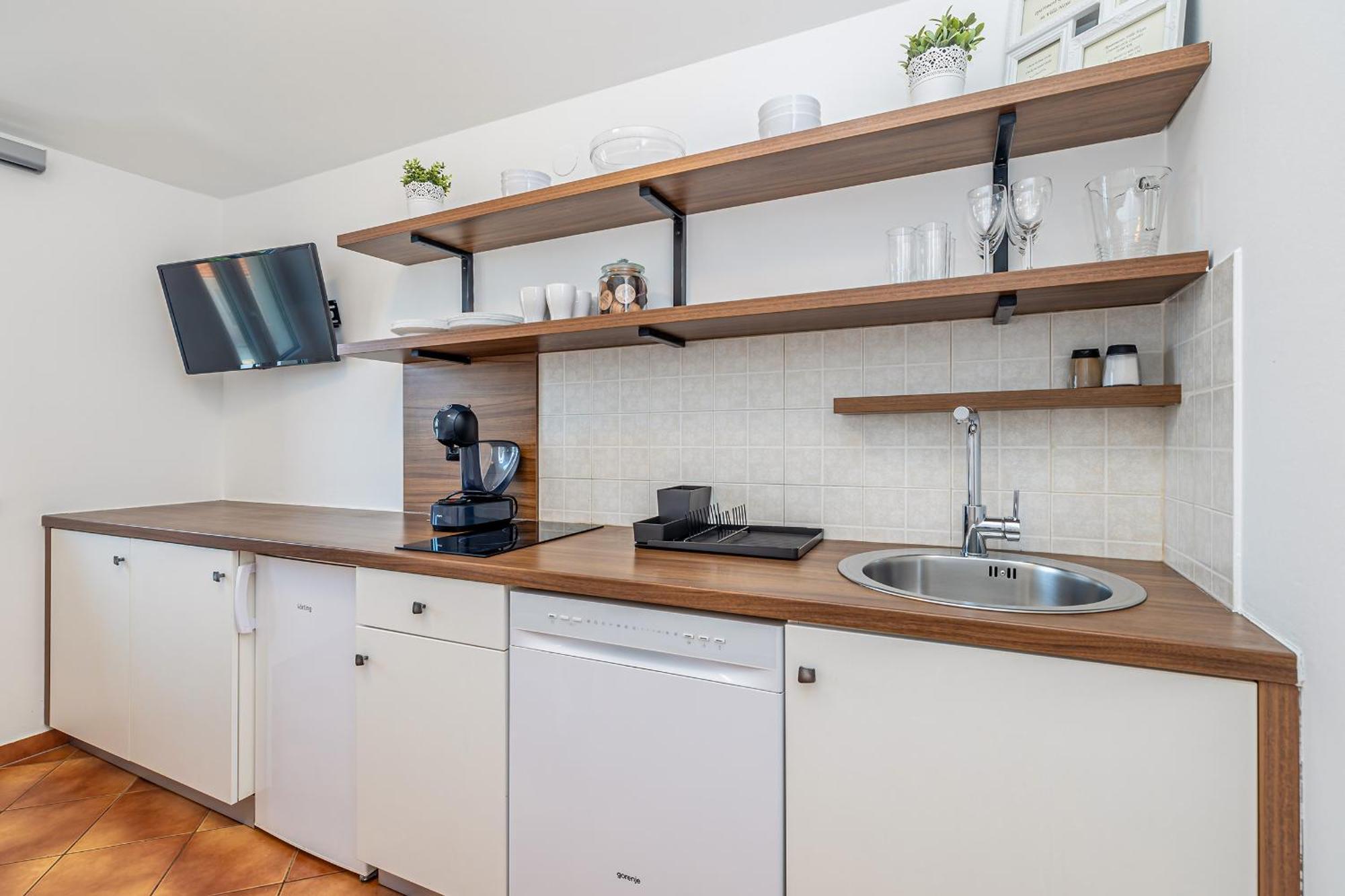 Apartament Haya With Heated Pool