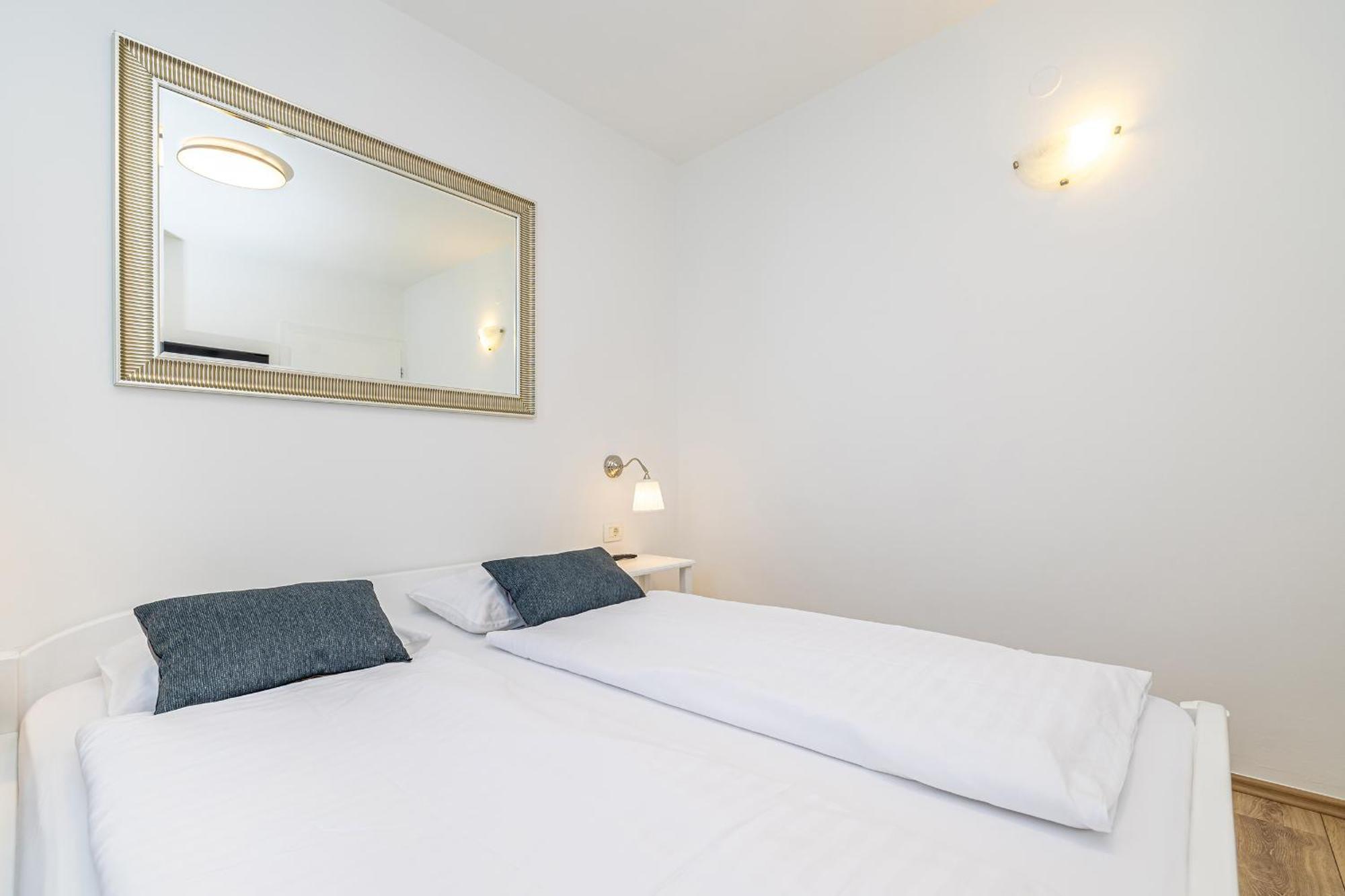 Haya With Heated Pool Apartament