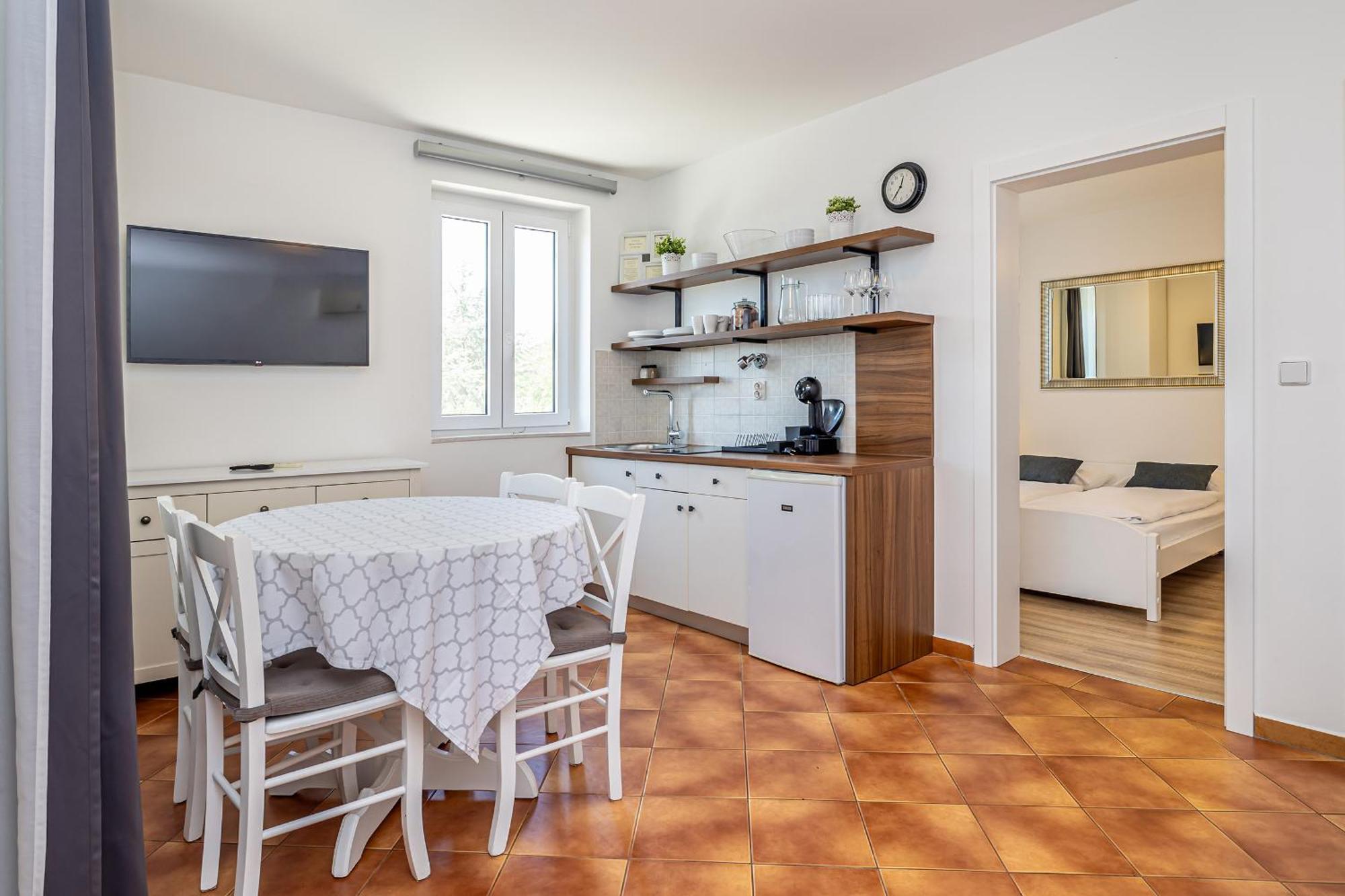 Haya With Heated Pool Apartament *