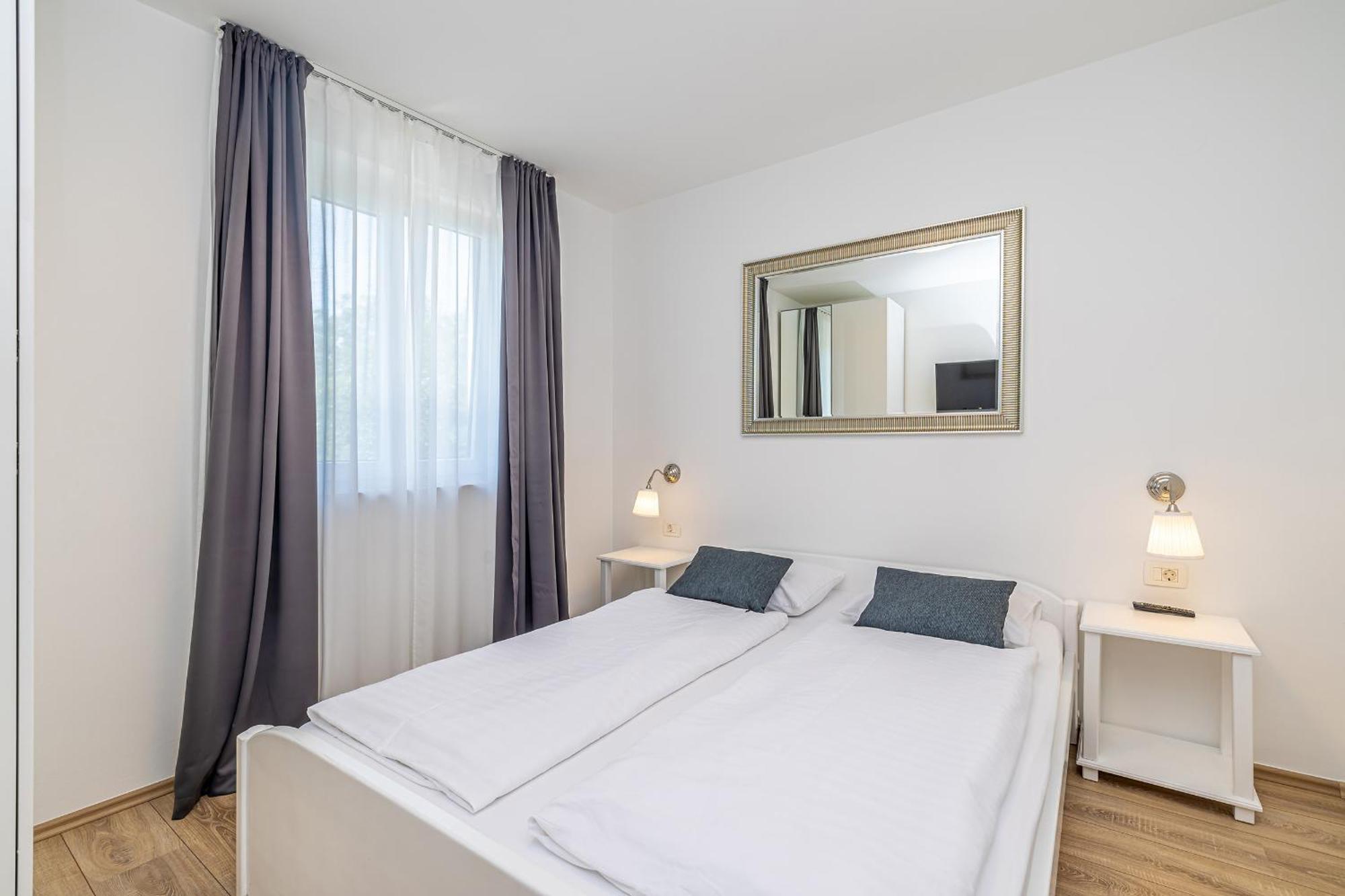 Haya With Heated Pool Apartment